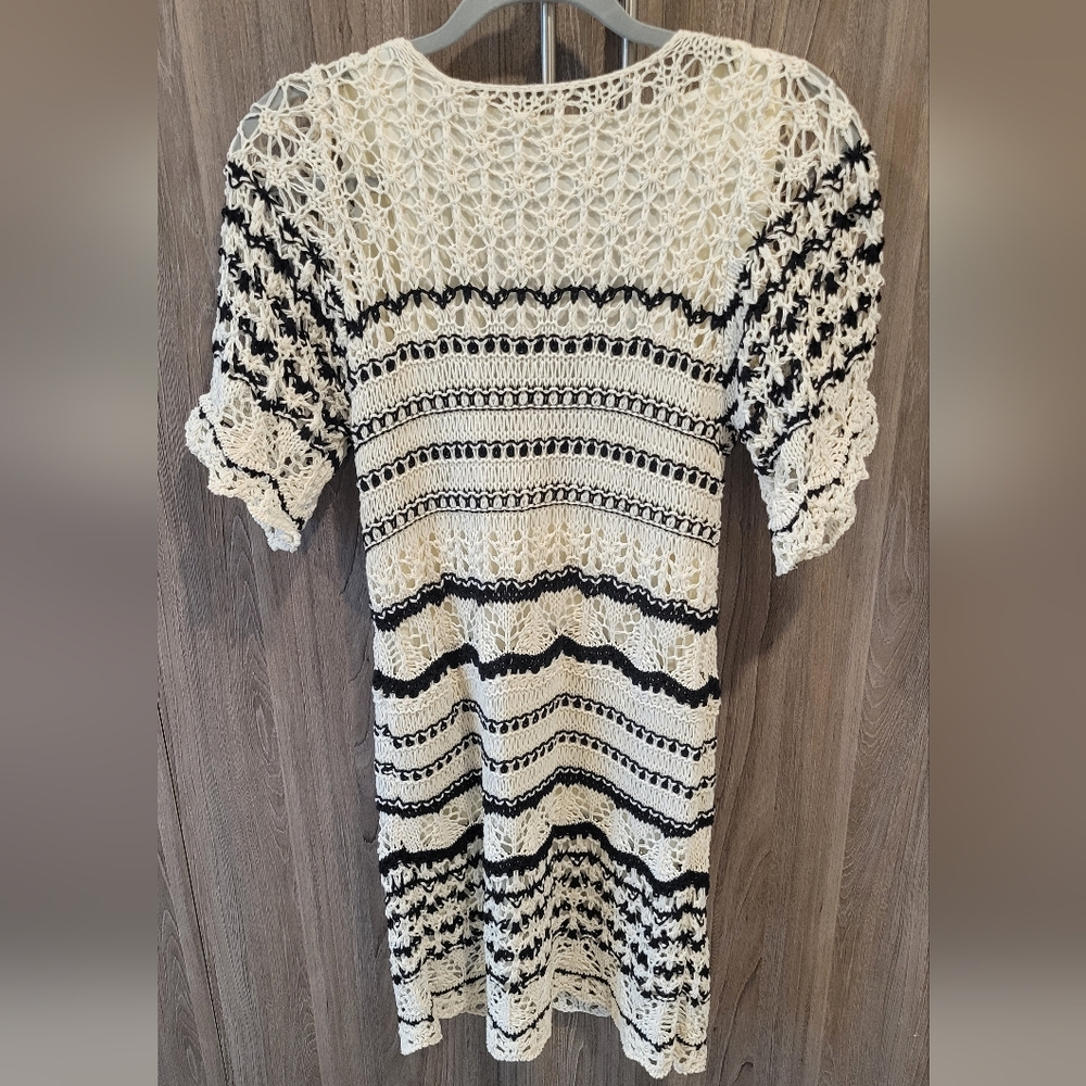 NWT Zara Knitted Crochet Cream and White Dress Size XS